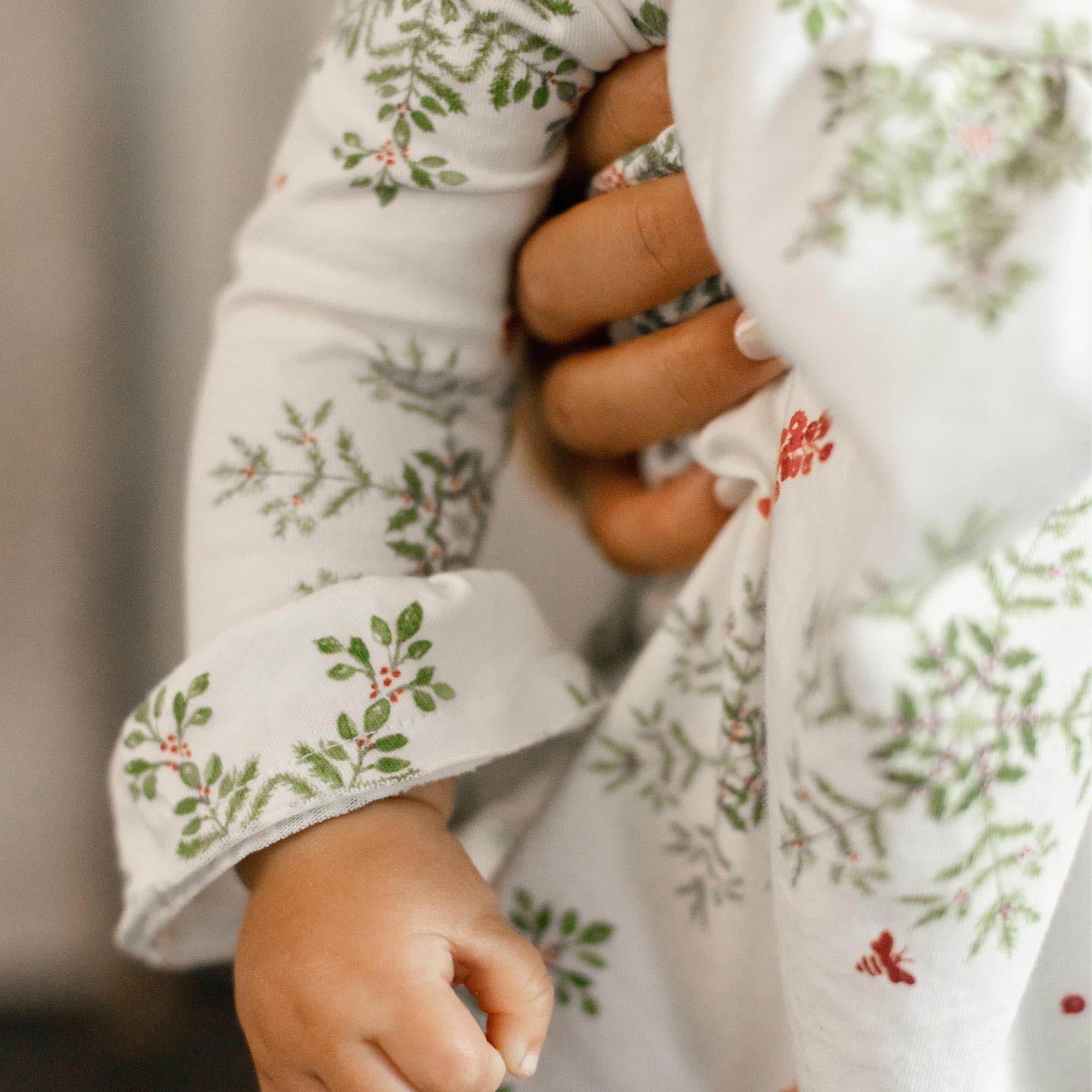 Holiday Snowflakes Organic Tunic & Pants Set - Image 5